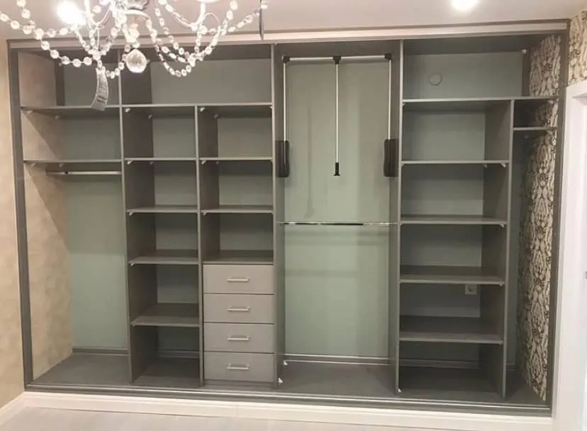 Наполнение шкафа на Титова